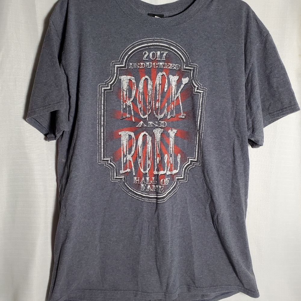 Rock and Roll Hall of Fame Grey shirt, size L